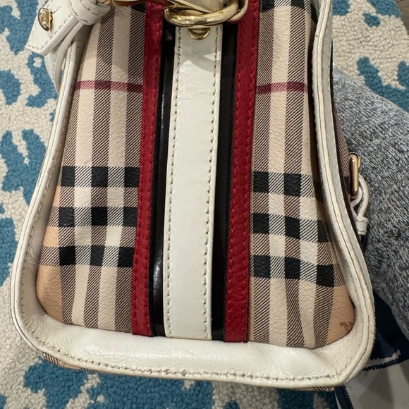 Burberry Women's Beige and Red Plaid Bag - Picture 5 of 16